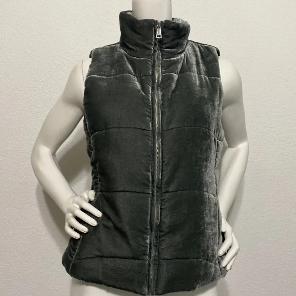 Loft Quilted Puffer Velvet Vest